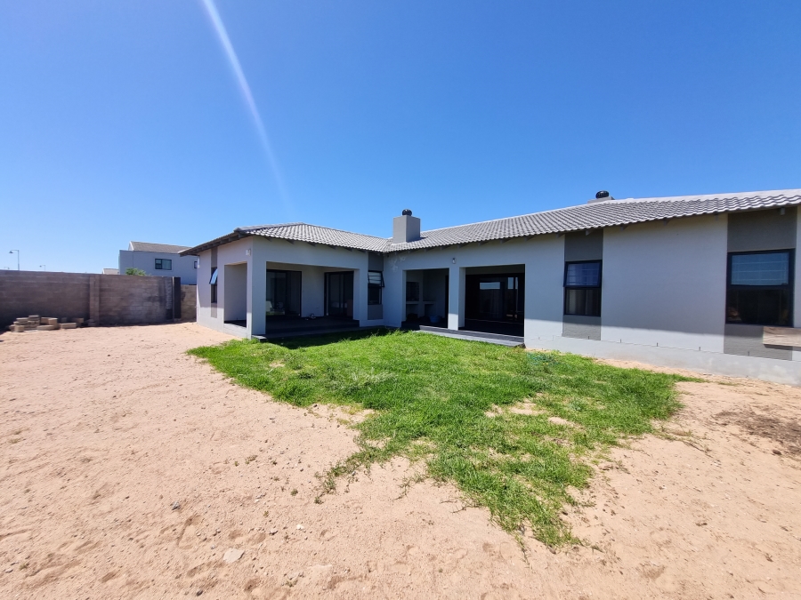 3 Bedroom Property for Sale in Country Club Western Cape